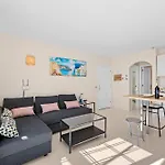 Апартаменты Home2book Bright Sea View