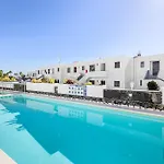 Апартаменты Home2book Bright Sea View