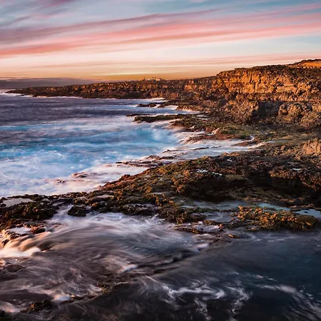 Home2book Bright Sea View *