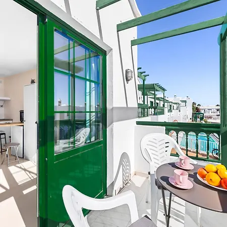 Home2book Bright Sea View Daire